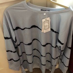 Ladies top - brand new